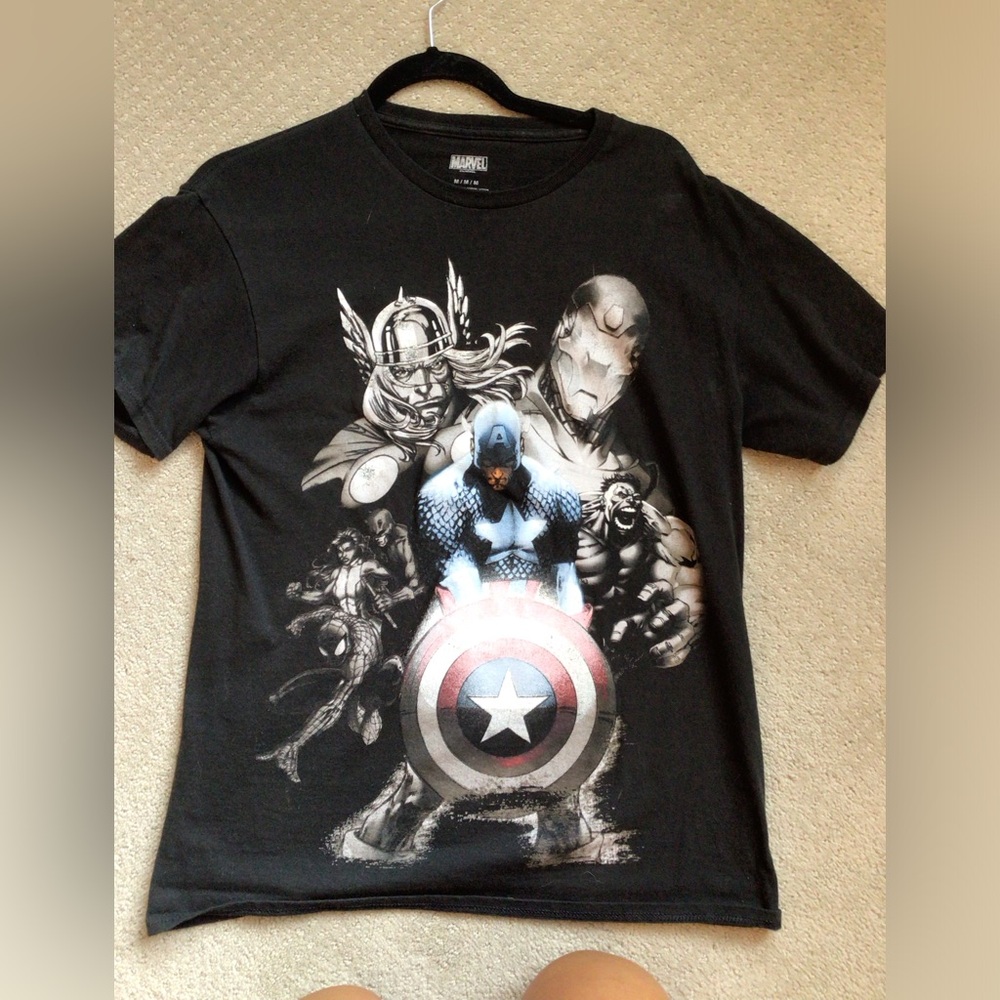 Women’s graphic T-shirt